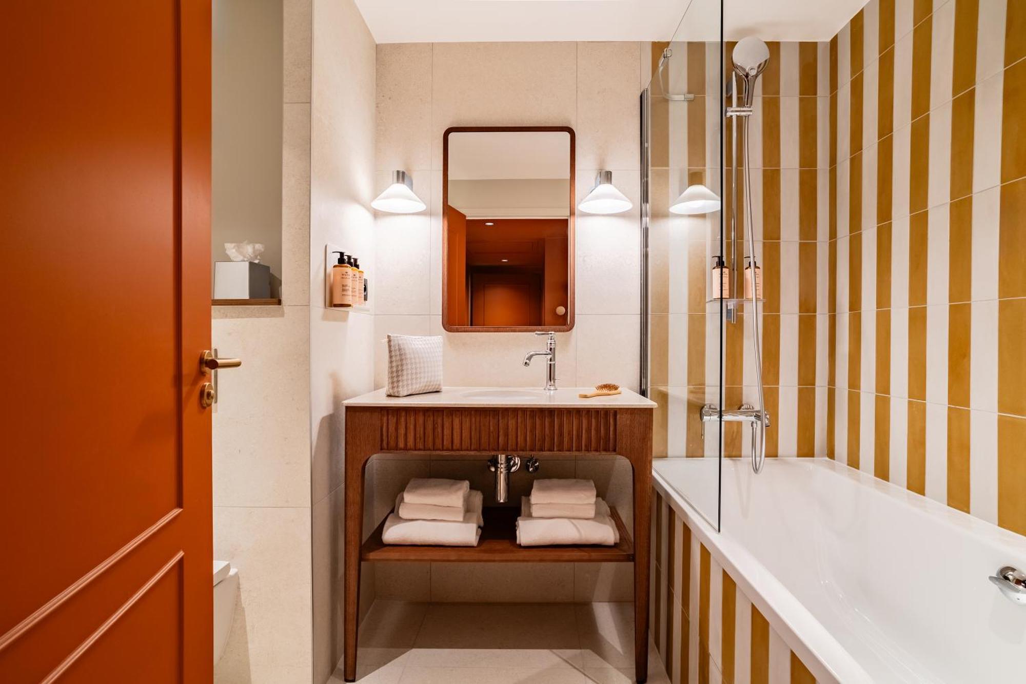 Two-Bedroom Suite,1756394903:JPEG
